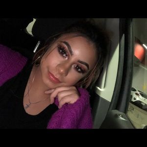 Meet your Posher, Kayli